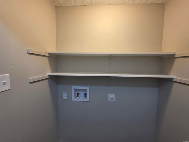 17811 Puckett Rd, Alexander, AR 72002