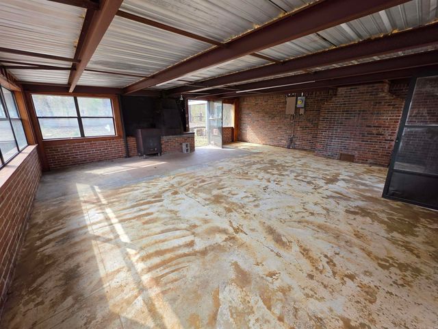 17811 Puckett Rd, Alexander, AR 72002