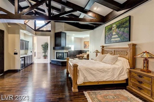 4927 Spanish Heights Drive, Las Vegas, NV 89148