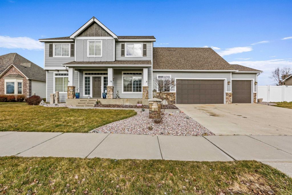 17005 E Morningside Ln, Spokane, WA 99016