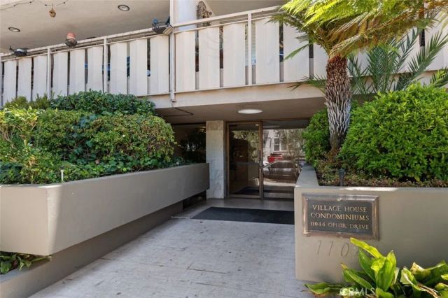11044 Ophir 403, Los Angeles, CA 90024