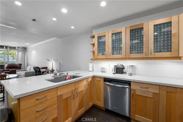 11044 Ophir 403, Los Angeles, CA 90024