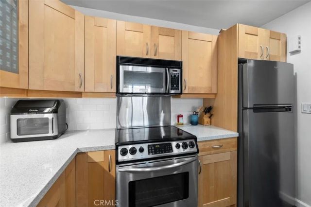 11044 Ophir 403, Los Angeles, CA 90024