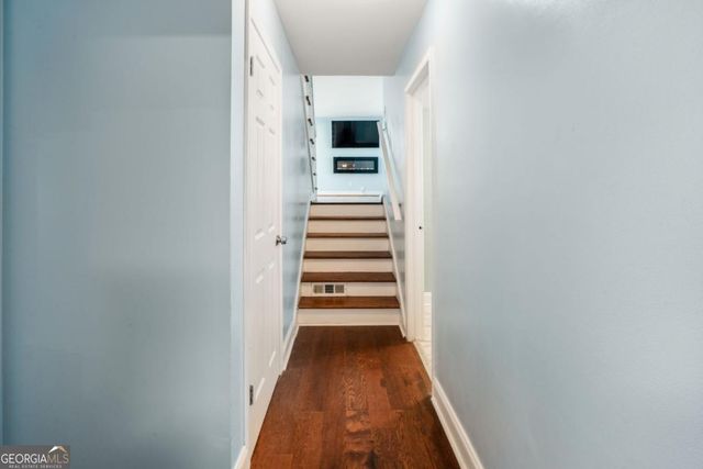 1918 Valley Ridge Drive SW, Atlanta, GA 30331