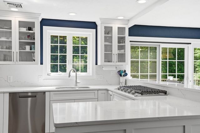 47 Old Coach Road, Cohasset, MA 02025