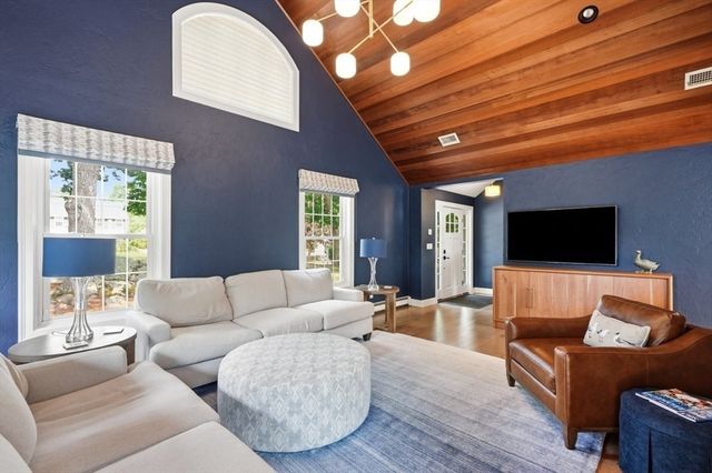47 Old Coach Road, Cohasset, MA 02025