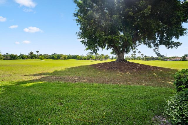 4730 Carlton Golf Drive, Lake Worth, FL 33449