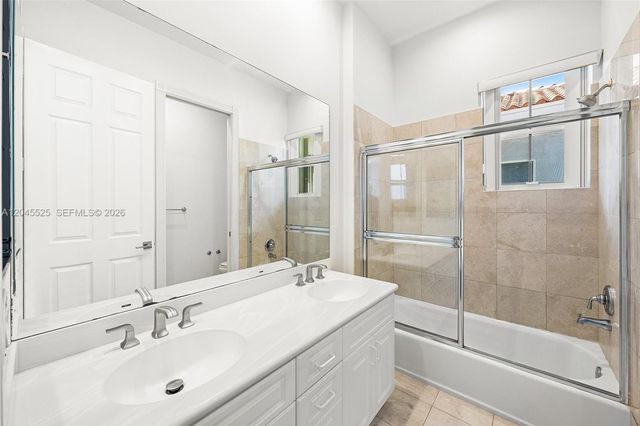 1549 Shoreline Way, Hollywood, FL 33019
