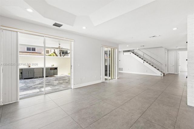 1549 Shoreline Way, Hollywood, FL 33019
