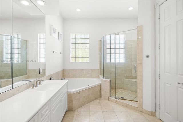 1549 Shoreline Way, Hollywood, FL 33019