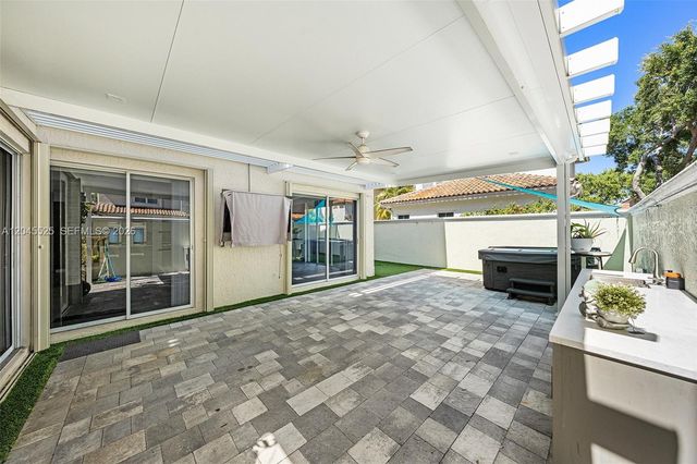 1549 Shoreline Way, Hollywood, FL 33019