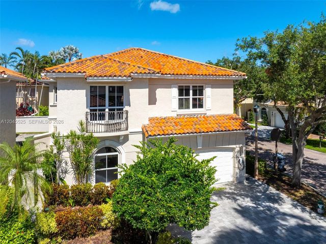 1549 Shoreline Way, Hollywood, FL 33019