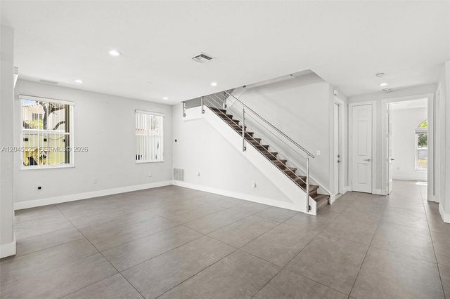 1549 Shoreline Way, Hollywood, FL 33019