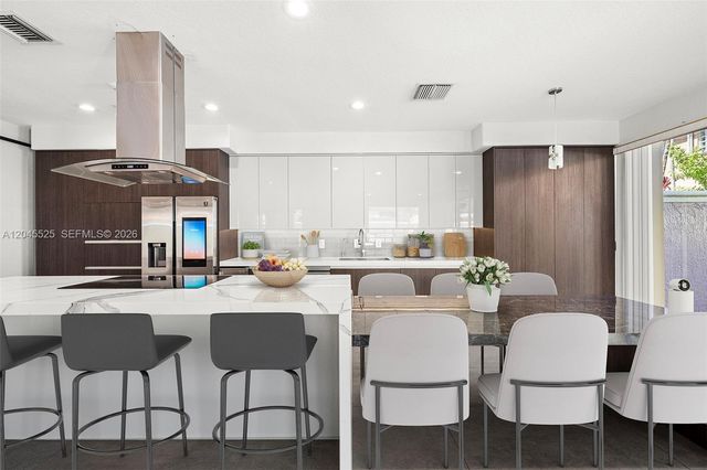 1549 Shoreline Way, Hollywood, FL 33019