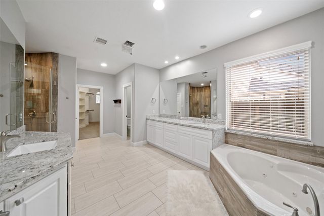 15619 Stone Gables Lane, Houston, TX 77044