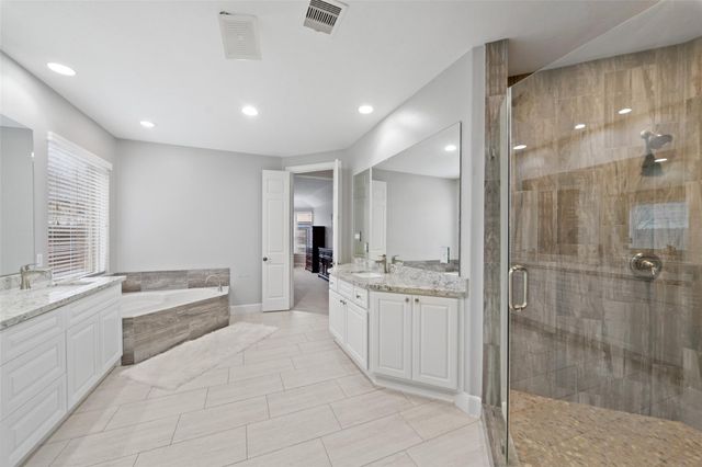 15619 Stone Gables Lane, Houston, TX 77044