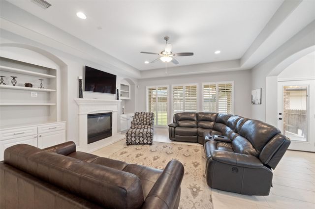 15619 Stone Gables Lane, Houston, TX 77044