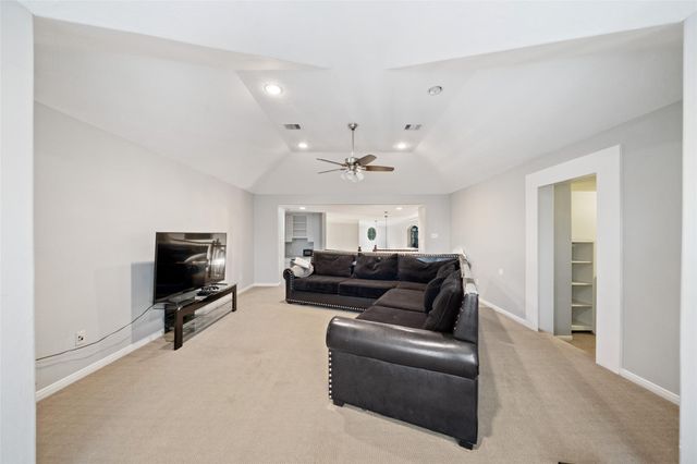 15619 Stone Gables Lane, Houston, TX 77044