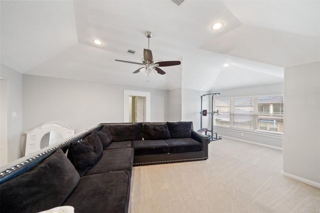 15619 Stone Gables Lane, Houston, TX 77044