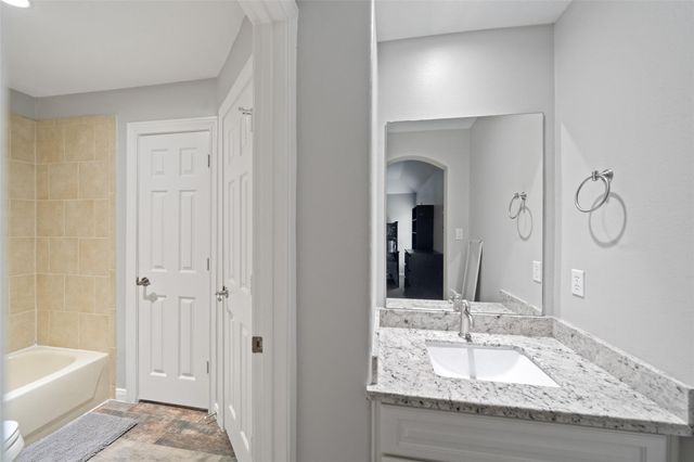 15619 Stone Gables Lane, Houston, TX 77044