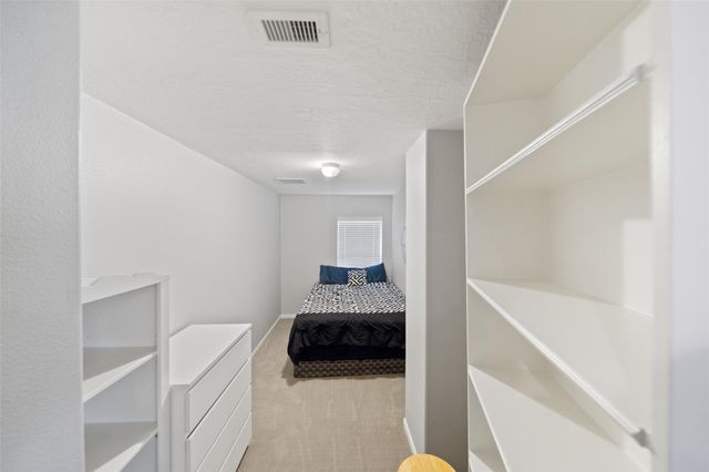 15619 Stone Gables Lane, Houston, TX 77044