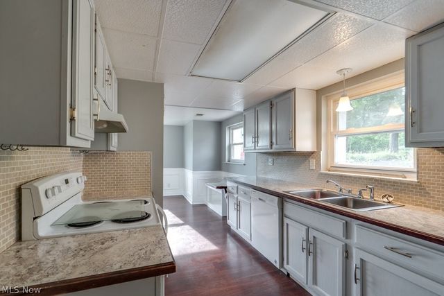12335 Sunset Drive, Garfield Heights, OH 44125