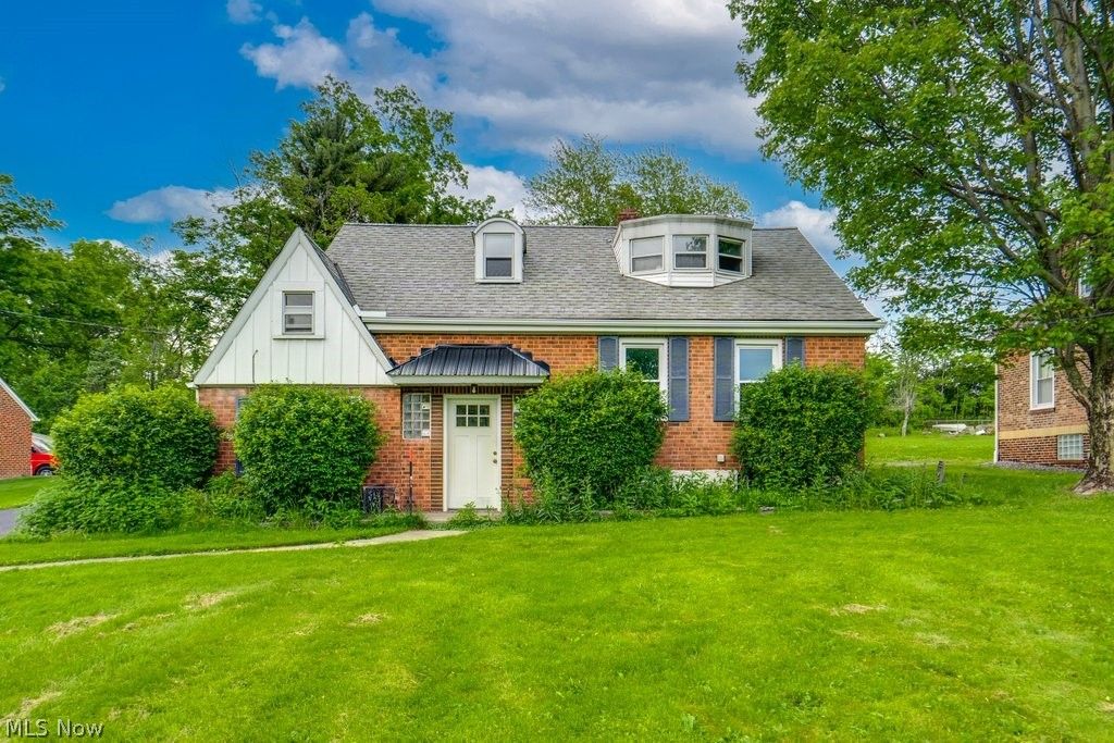 12335 Sunset Drive, Garfield Heights, OH 44125