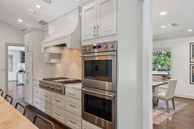 5818 Gramercy Place, Dallas, TX 75230