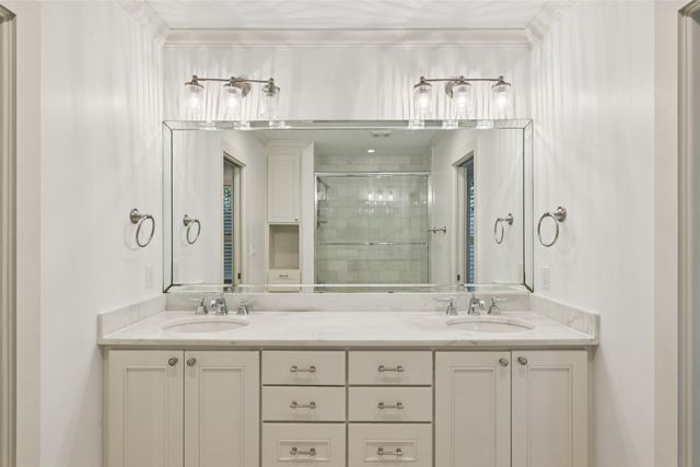 5818 Gramercy Place, Dallas, TX 75230