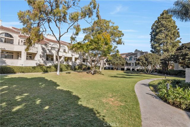5101 Tortuga Drive 205, Huntington Beach, CA 92649