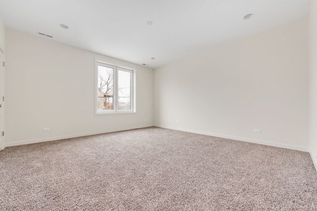 2824 W VAN BUREN Street 302, Chicago, IL 60612