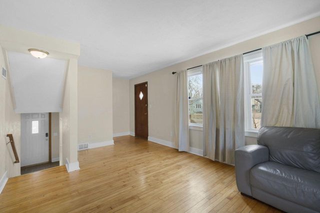 5064 N 56th STREET, Milwaukee, WI 53218