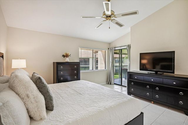 5750 Coach House Circle G, Boca Raton, FL 33486