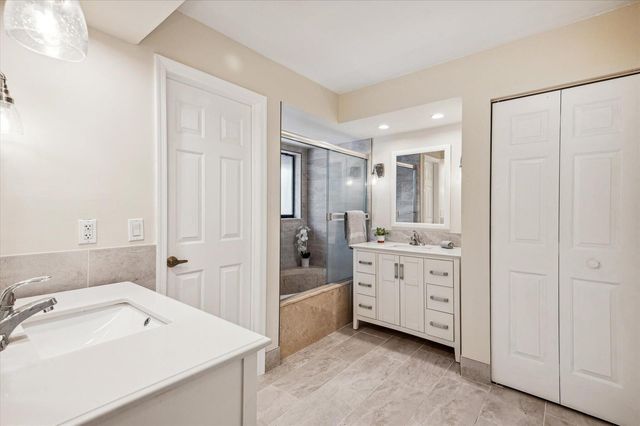 5750 Coach House Circle G, Boca Raton, FL 33486