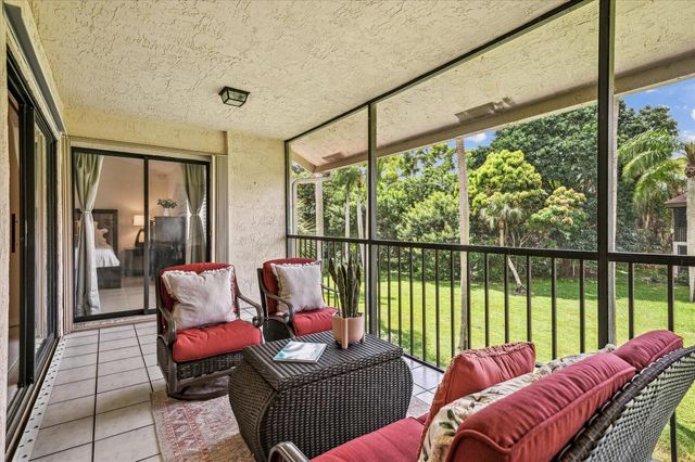 5750 Coach House Circle G, Boca Raton, FL 33486