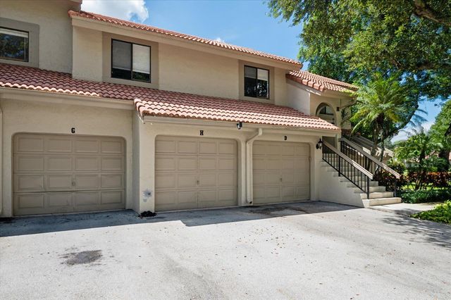 5750 Coach House Circle G, Boca Raton, FL 33486