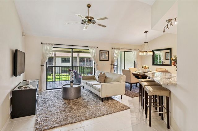 5750 Coach House Circle G, Boca Raton, FL 33486