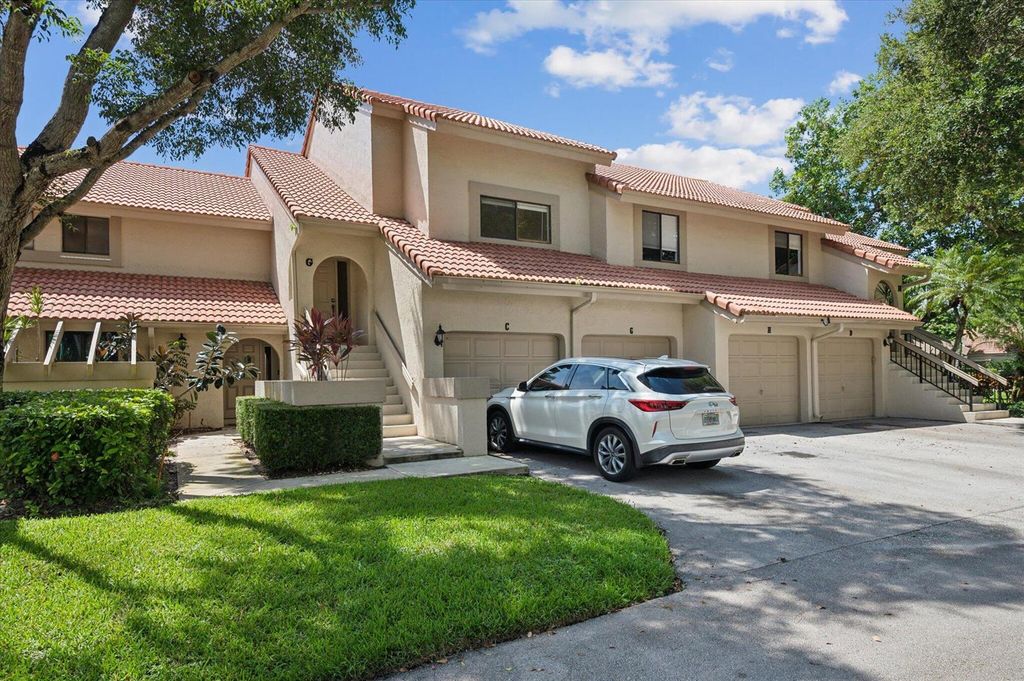 5750 Coach House Circle G, Boca Raton, FL 33486