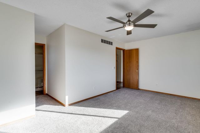 727 Chukker Ln, Haysville, KS 67060