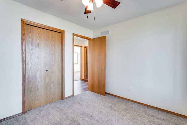 727 Chukker Ln, Haysville, KS 67060