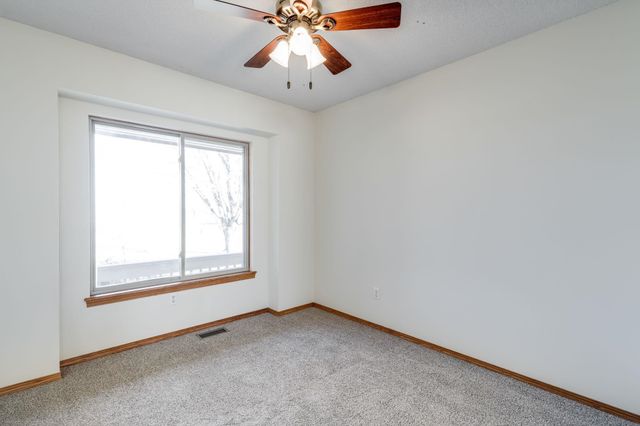 727 Chukker Ln, Haysville, KS 67060