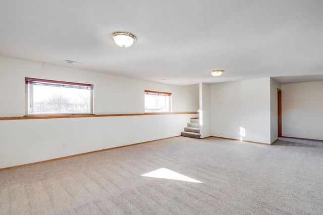 727 Chukker Ln, Haysville, KS 67060