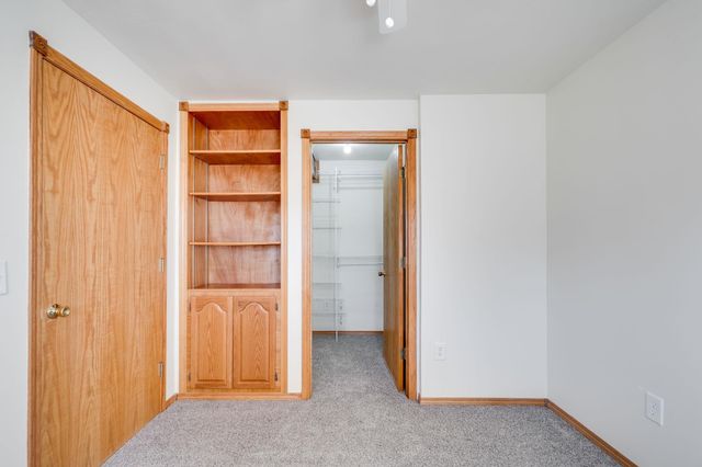 727 Chukker Ln, Haysville, KS 67060