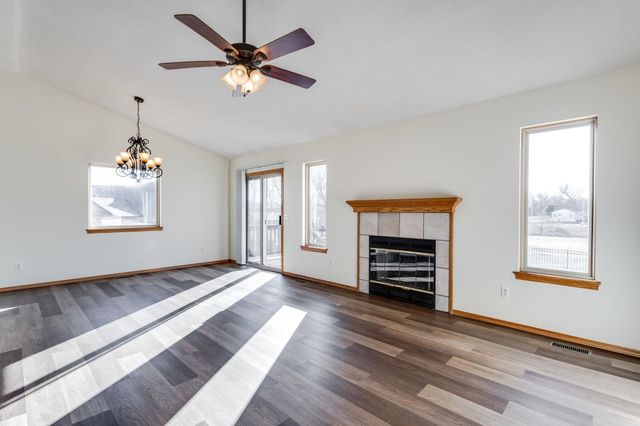 727 Chukker Ln, Haysville, KS 67060