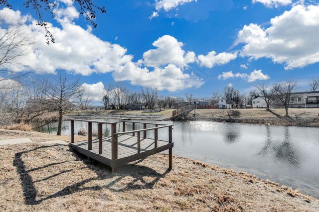 727 Chukker Ln, Haysville, KS 67060