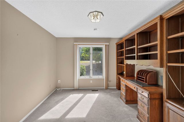2 Raleigh Hills Lane, Bella Vista, AR 72715