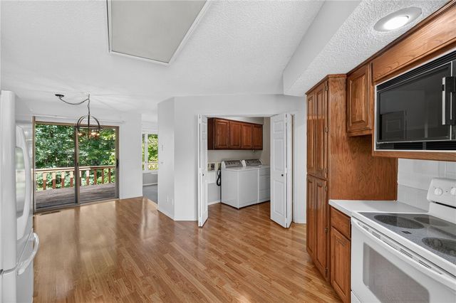 2 Raleigh Hills Lane, Bella Vista, AR 72715