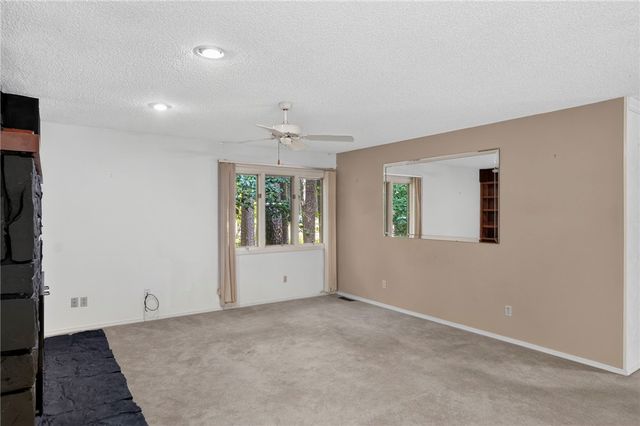 2 Raleigh Hills Lane, Bella Vista, AR 72715