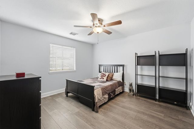 1433 Cottage Cove Court, Seabrook, TX 77586