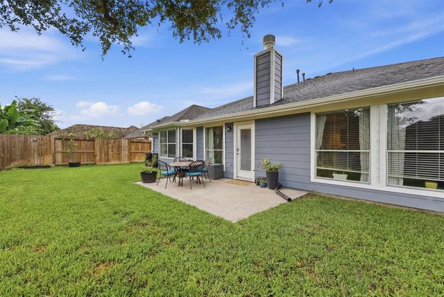 1433 Cottage Cove Court, Seabrook, TX 77586